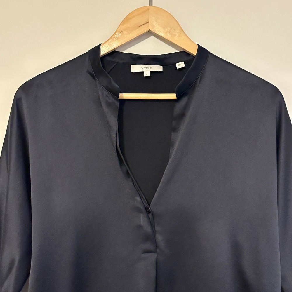 VINCE Silk Long Sleeve Popover Blouse Women S Navy Blue Luxury Tunic Oversized - Picture 2 of 11